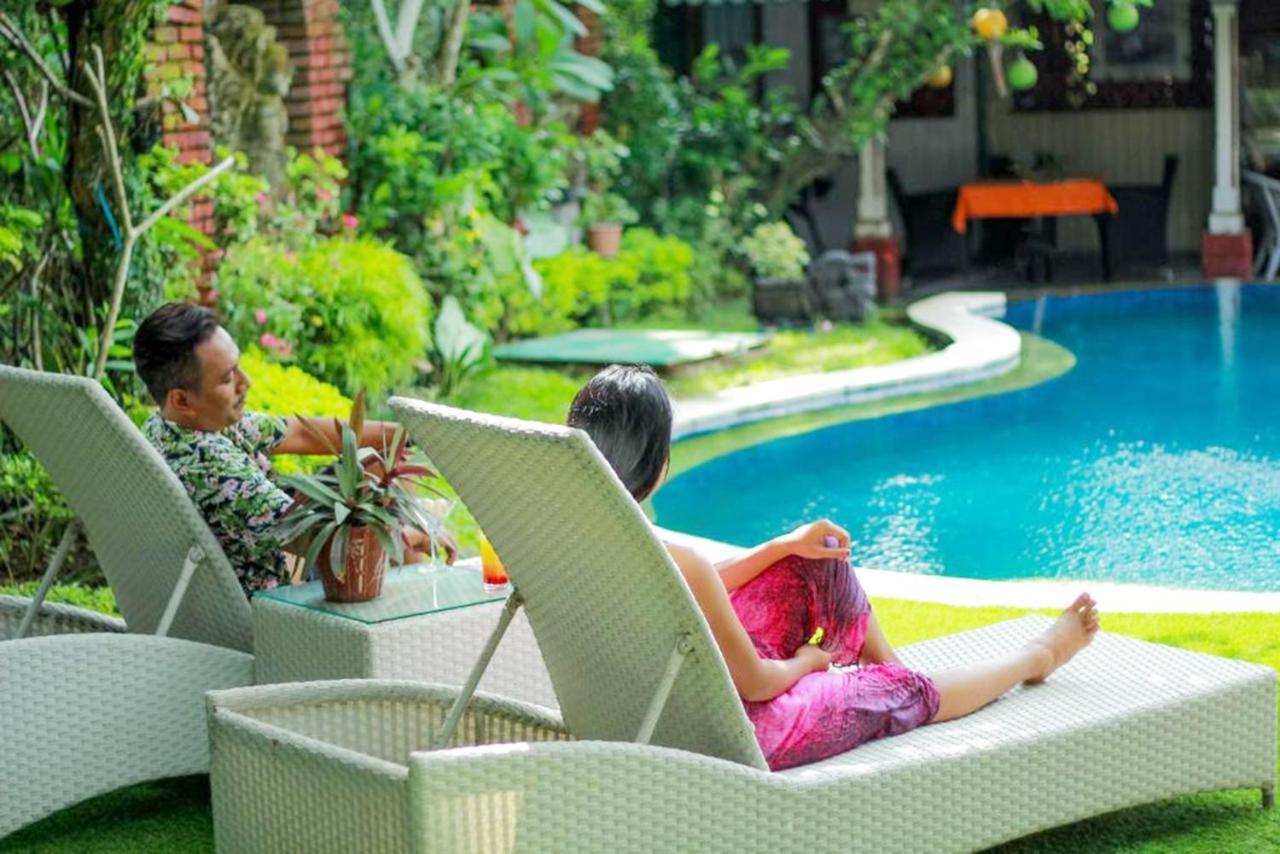Sendok Hotel Mangsit Eksteriør bilde